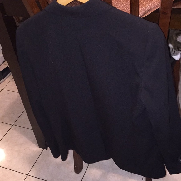 Blazer - Picture 4 of 6